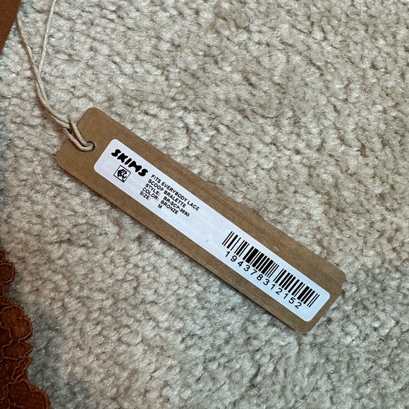 ❌SOLD❌NWT | Skims | Fits Everybody Lace Scoop Bralette - Picture 4 of 5